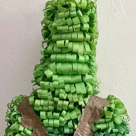 Plants V Zombie Gargantuan Pinata 20 x 12 x 6 - Picture 3 of 4